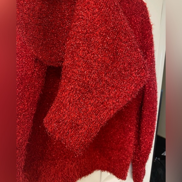H&M Vibrant Red Oversized Metallic Fuzzy Crew Neck Sweater Size Small - Picture 7 of 16